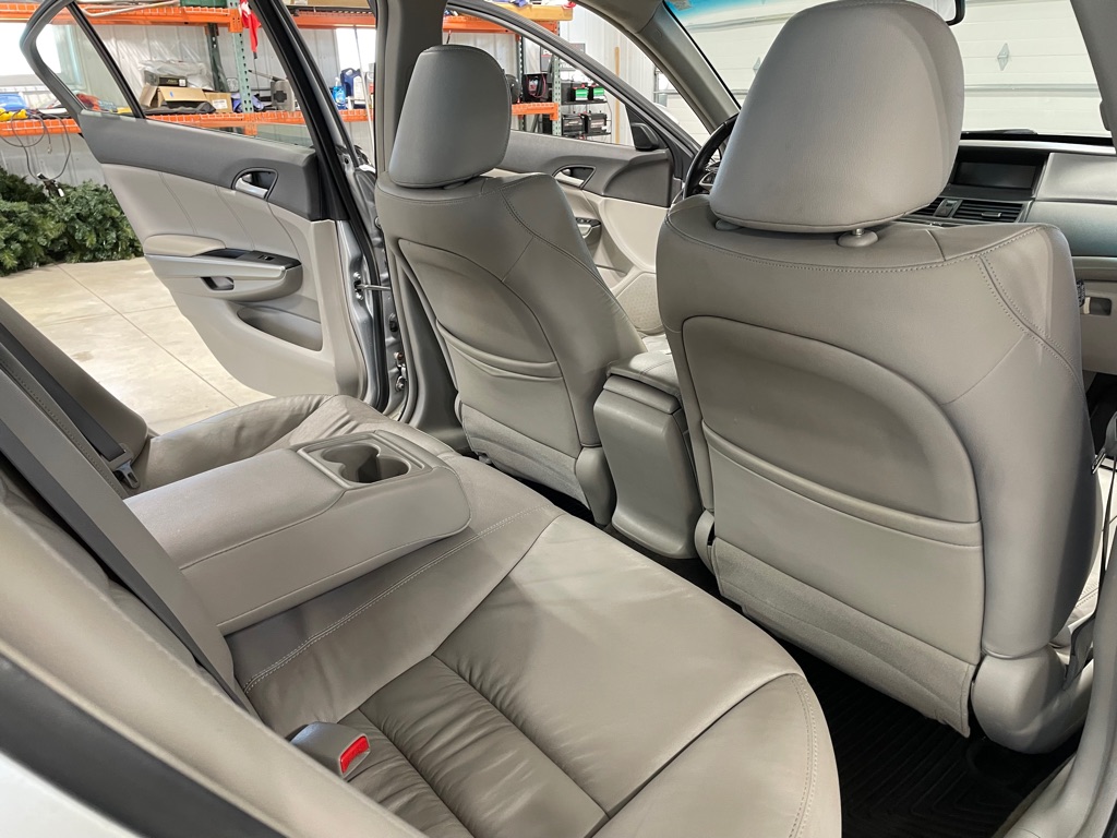 Photo 18 of this HONDA ACCORD