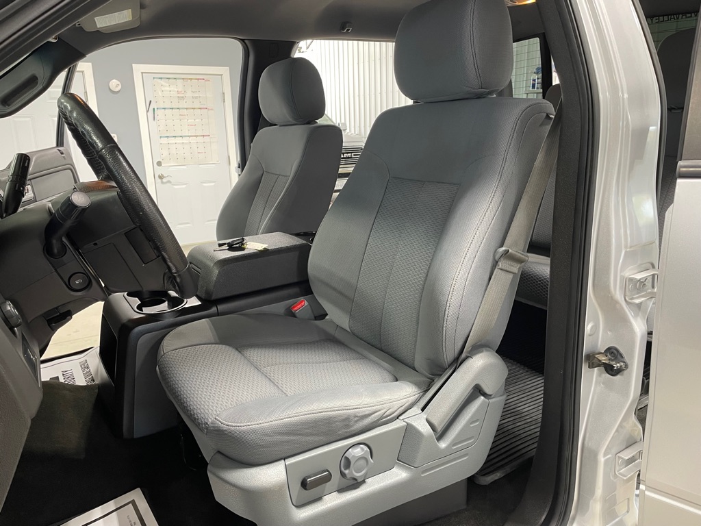 Photo 10 of this FORD F-150