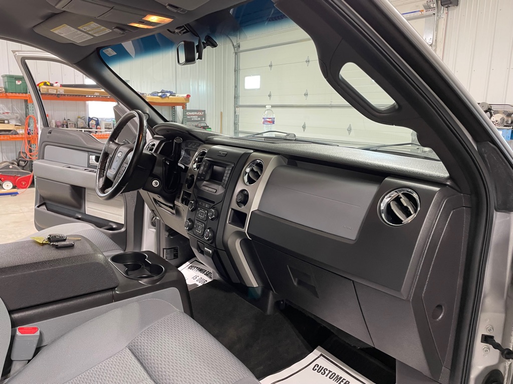 Photo 21 of this FORD F-150