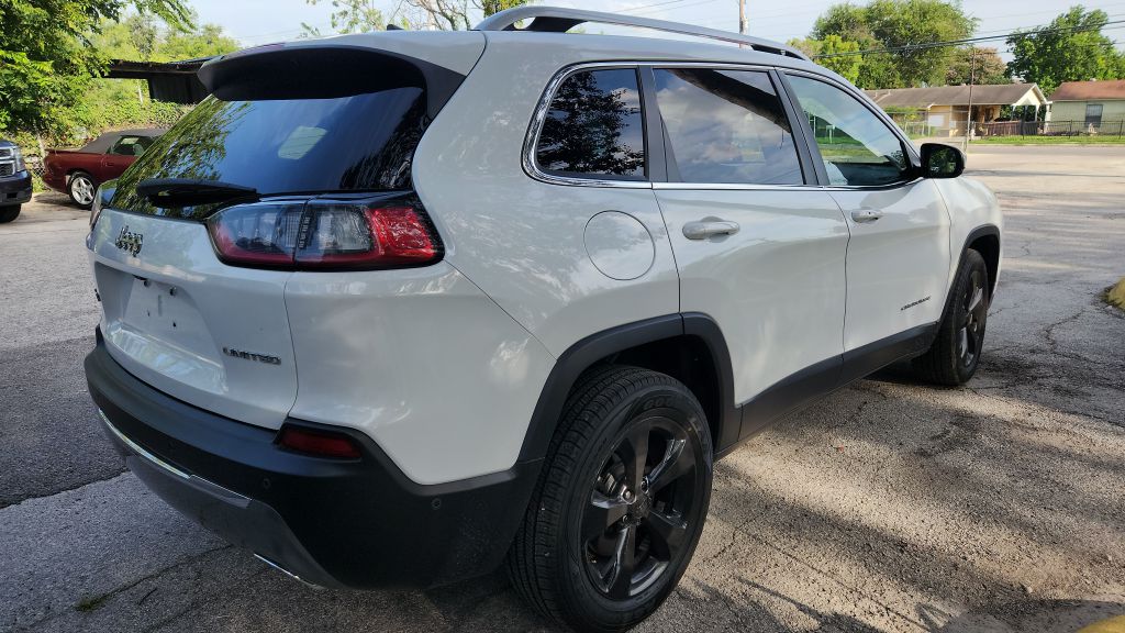 Photo 4 of this JEEP CHEROKEE