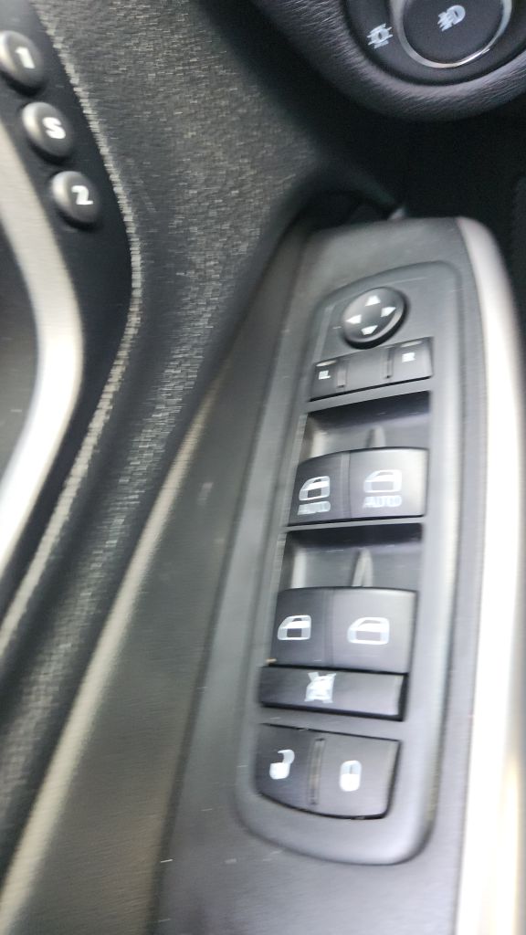 Photo 13 of this JEEP CHEROKEE