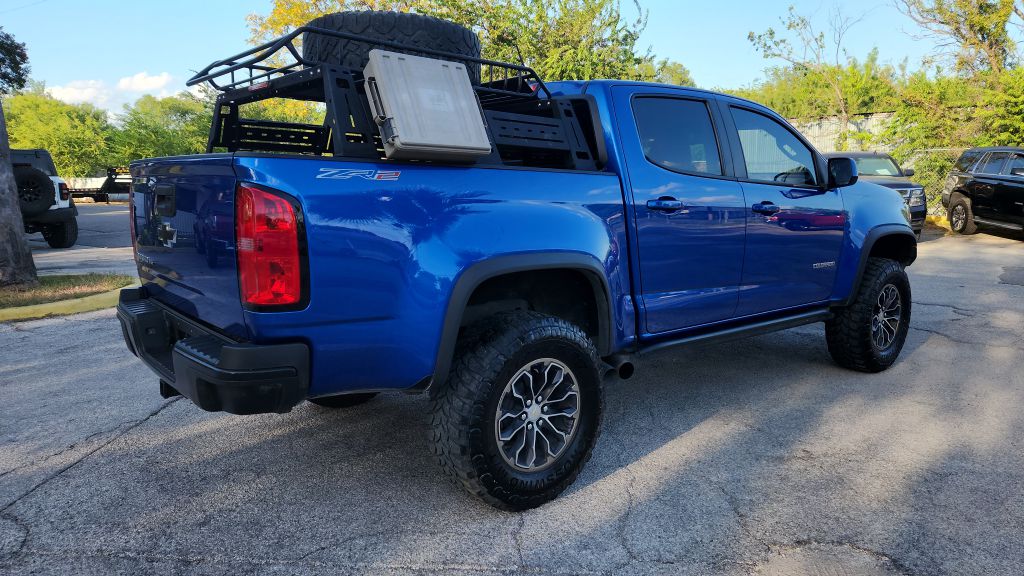 Photo 3 of this CHEVROLET COLORADO