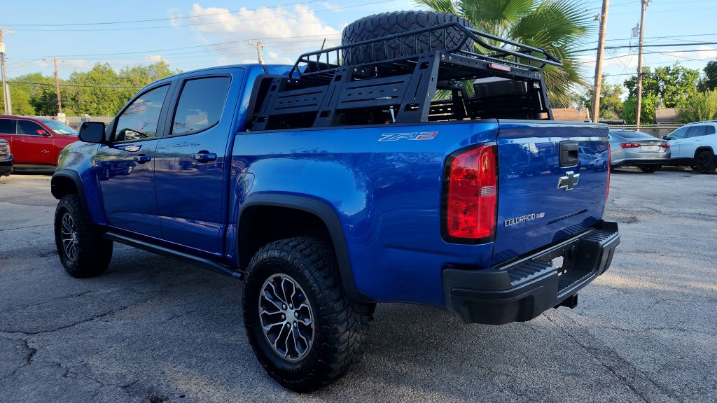 Photo 4 of this CHEVROLET COLORADO