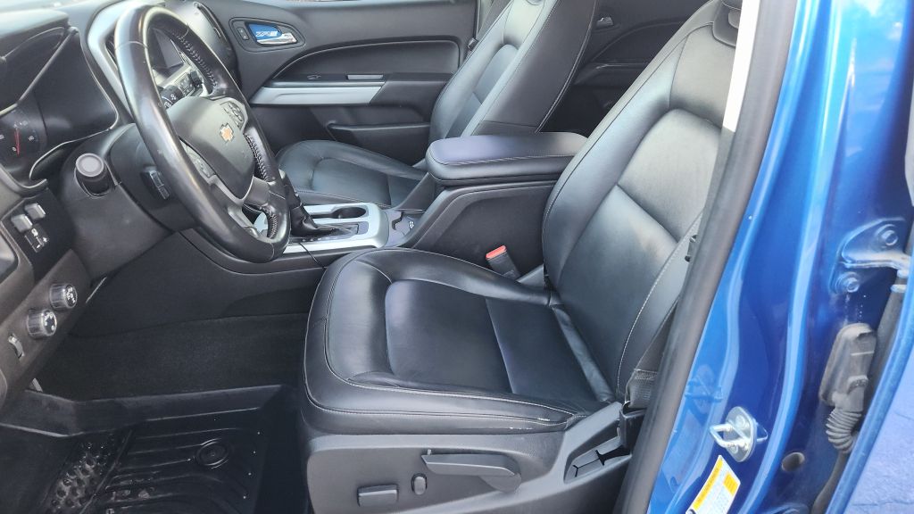 Photo 6 of this CHEVROLET COLORADO