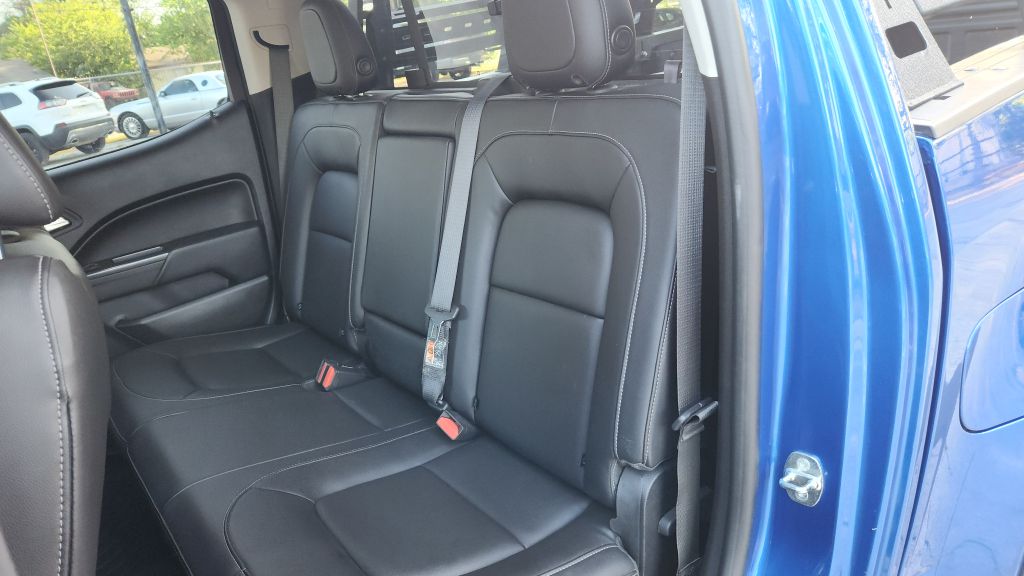 Photo 7 of this CHEVROLET COLORADO