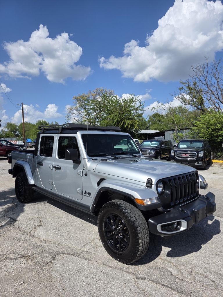 Photo 3 of this JEEP GLADIATOR