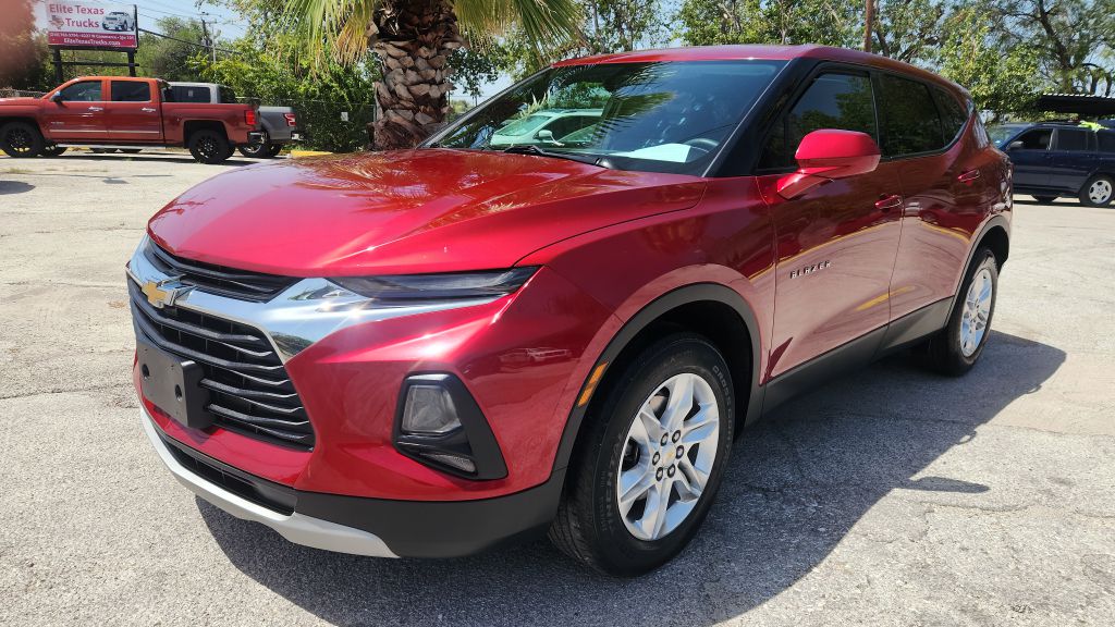 Photo 2 of this CHEVROLET BLAZER
