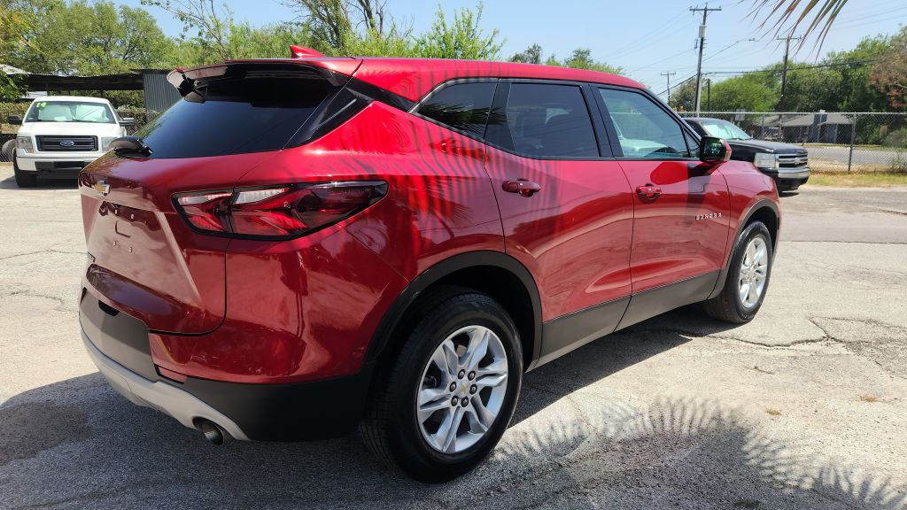 Photo 4 of this CHEVROLET BLAZER