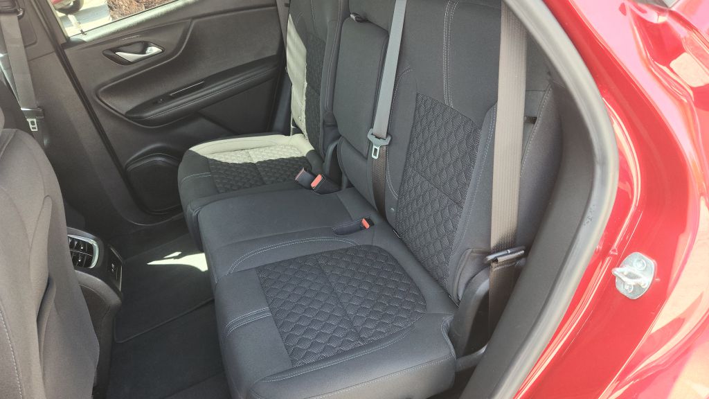 Photo 6 of this CHEVROLET BLAZER