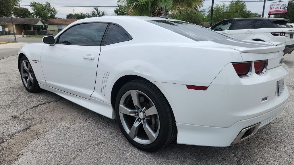 Photo 4 of this CHEVROLET CAMARO