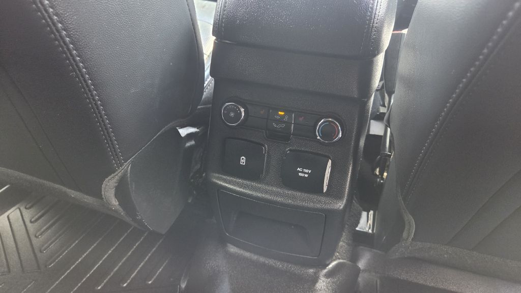 Photo 15 of this FORD EXPLORER