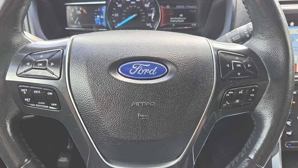 Photo 18 of this FORD EXPLORER