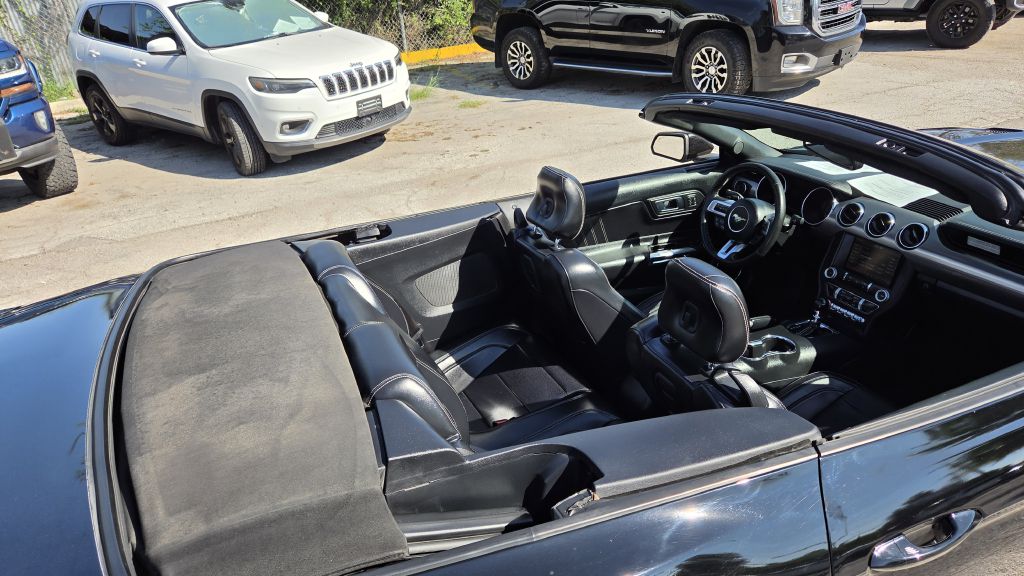Photo 9 of this FORD MUSTANG