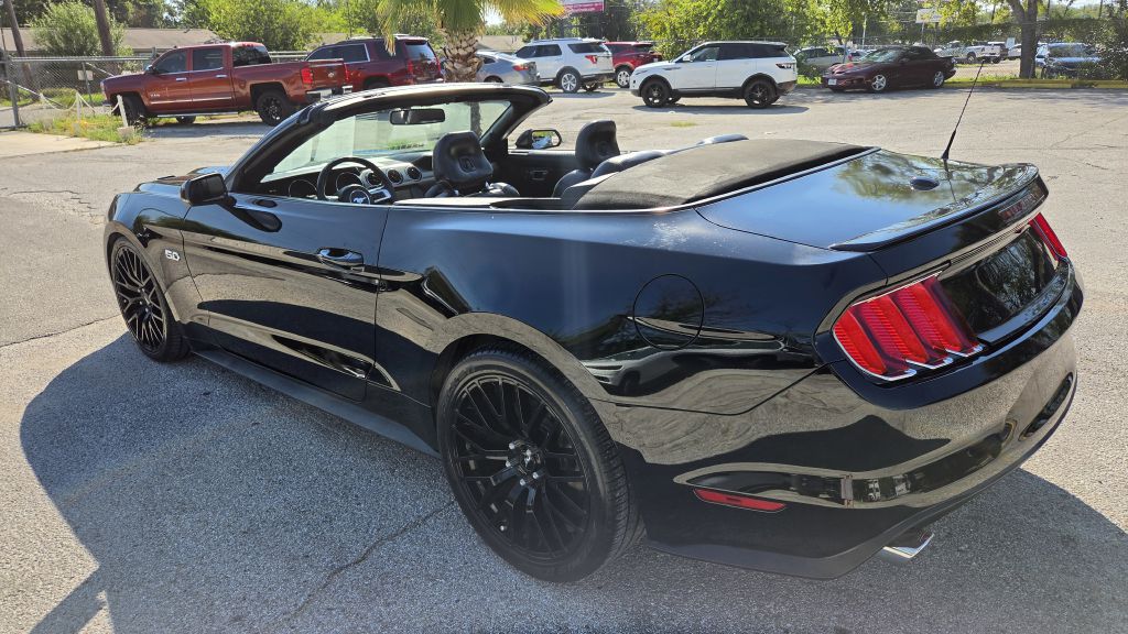 Photo 8 of this FORD MUSTANG
