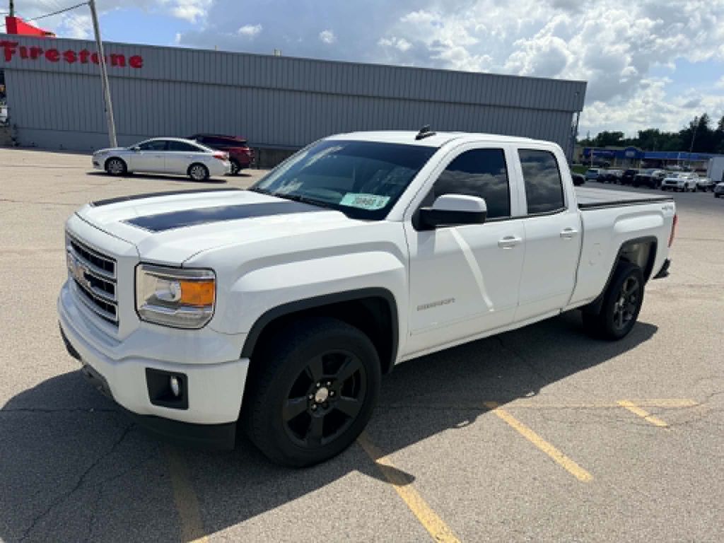 White 2015 GMC Sierra 1500 Pickup Truck Four-Wheel Drive Automatic