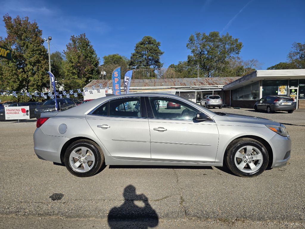 2015 Chevrolet Malibu LS photo 4