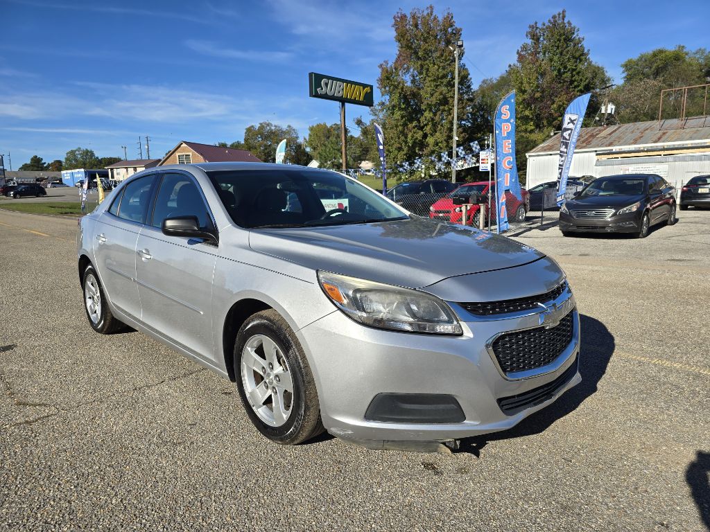 2015 Chevrolet Malibu LS photo 2