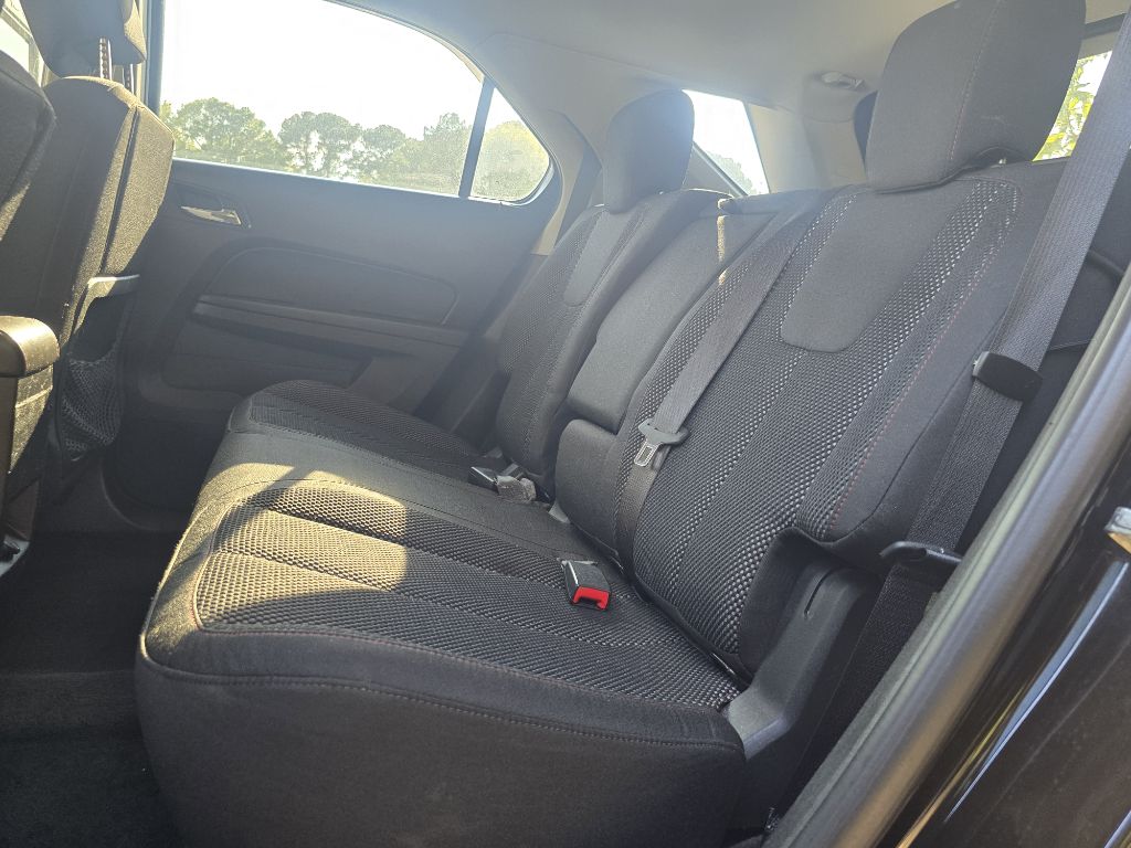 Photo 13 of this CHEVROLET EQUINOX