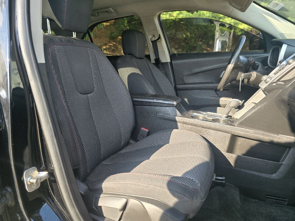 Photo 15 of this CHEVROLET EQUINOX