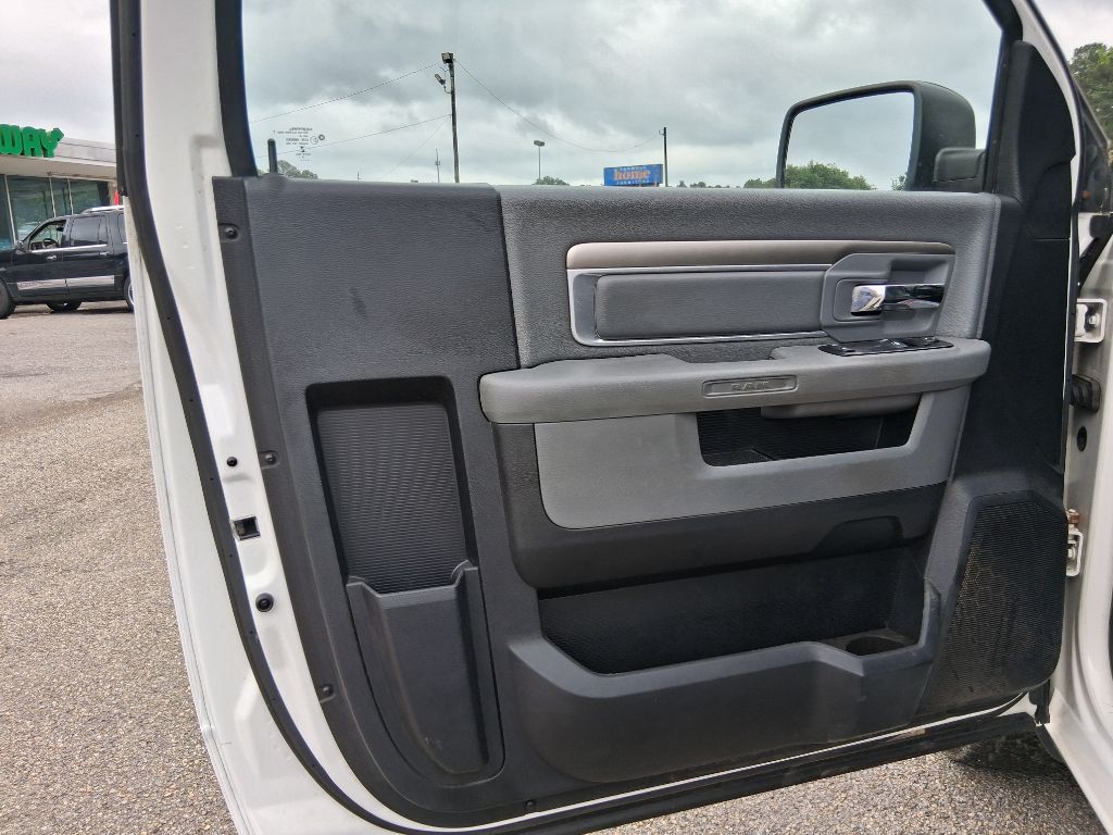 Photo 9 of this RAM 1500