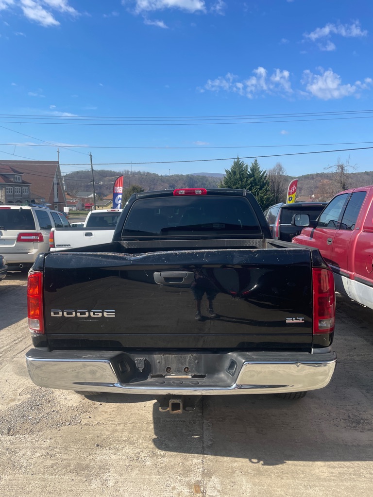 Photo 4 of this DODGE RAM 1500