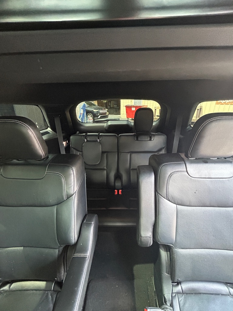 Photo 10 of this FORD EXPLORER
