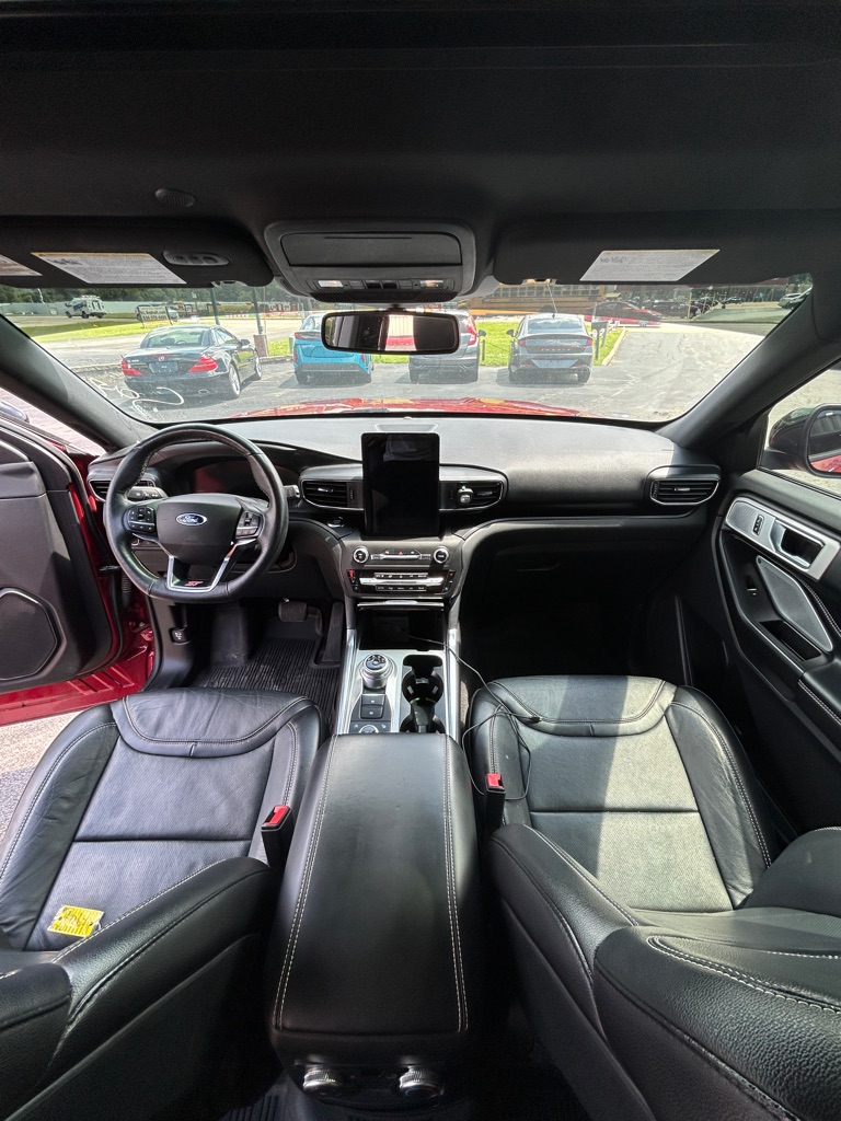 Photo 7 of this FORD EXPLORER