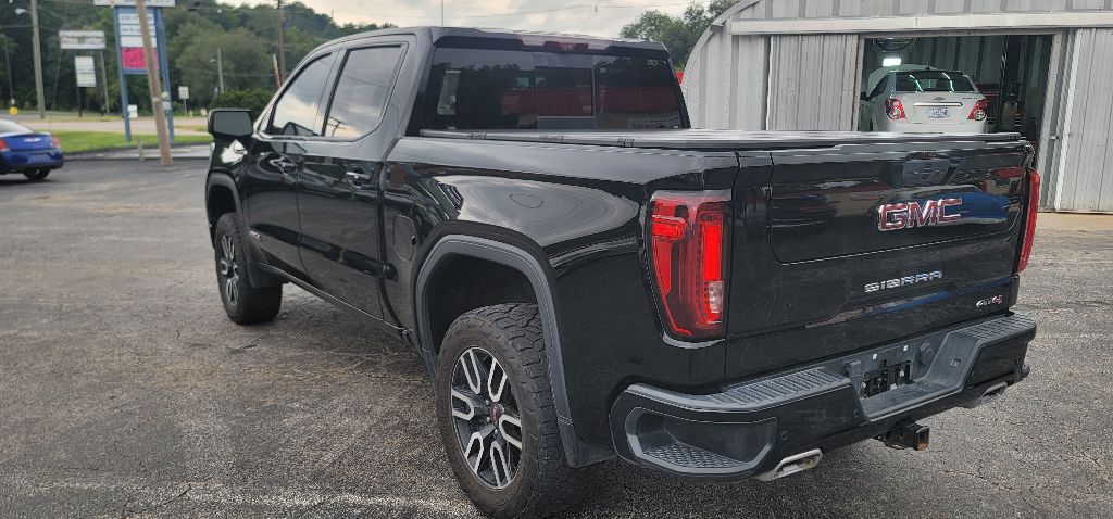 Photo 8 of this GMC SIERRA 1500