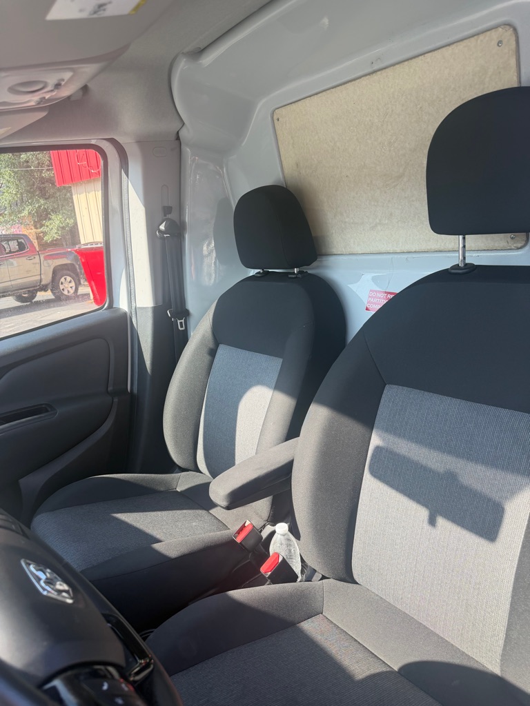 Photo 13 of this RAM PROMASTER CITY