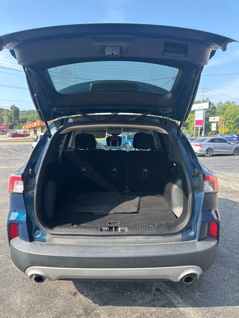 Photo 9 of this FORD ESCAPE