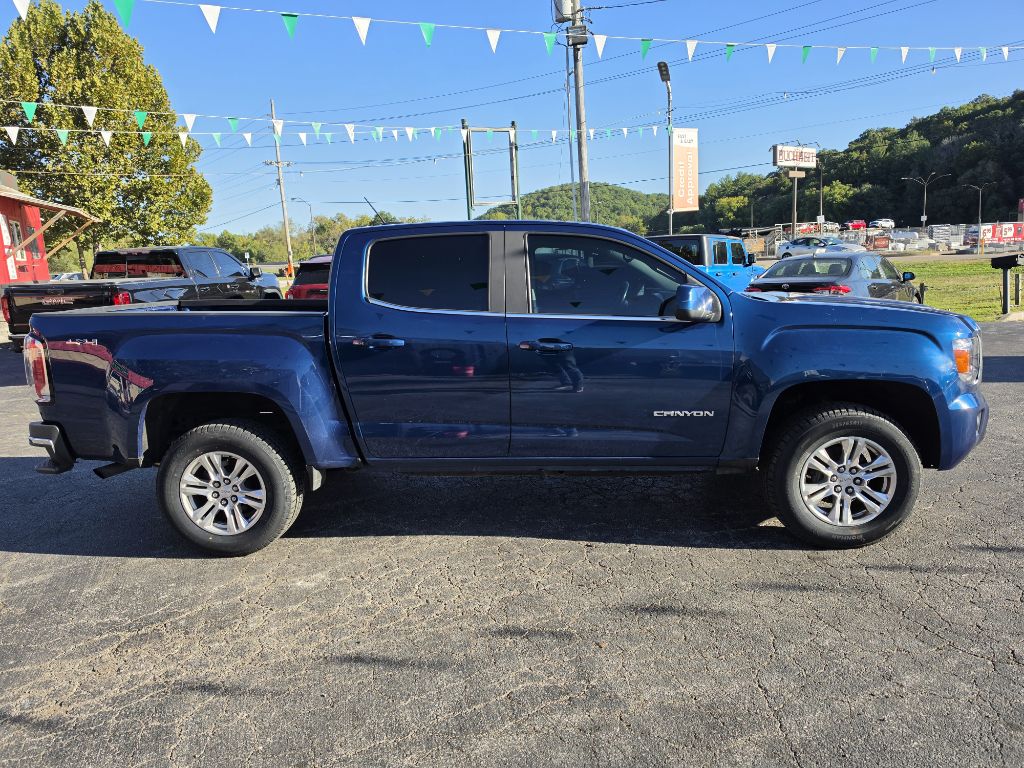 Photo 4 of this GMC CANYON