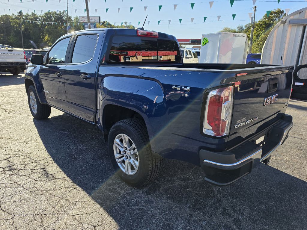 Photo 8 of this GMC CANYON