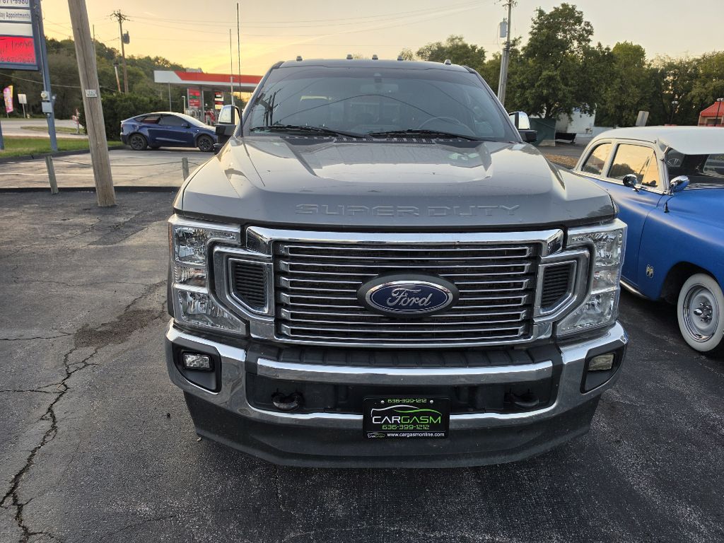 Photo 2 of this FORD F-350 SUPER DUT