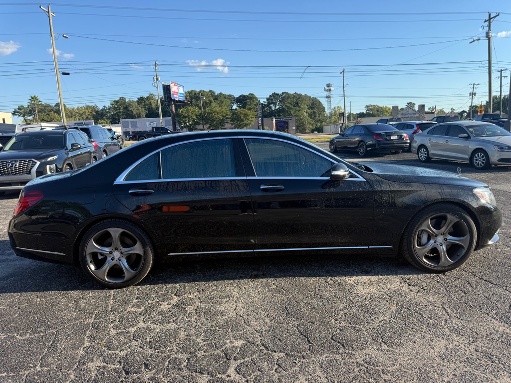 Photo 6 of this MERCEDES-BENZ S-CLASS