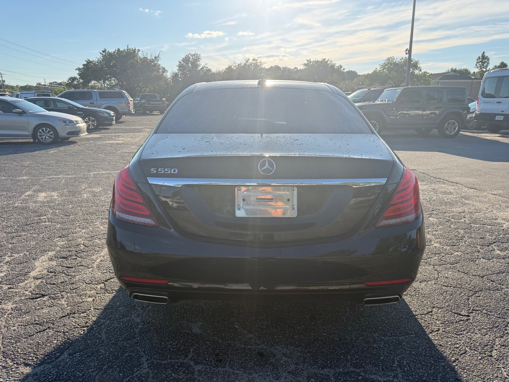 Photo 4 of this MERCEDES-BENZ S-CLASS
