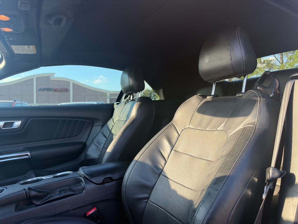Photo 9 of this FORD MUSTANG