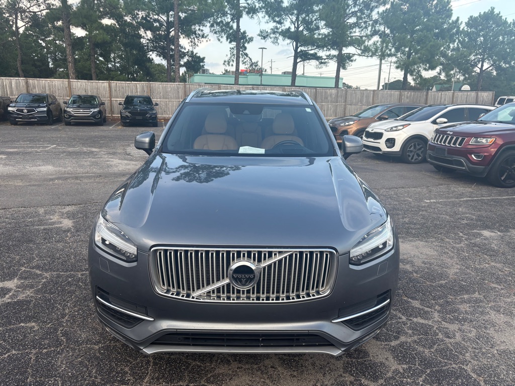 Photo 2 of this VOLVO XC90