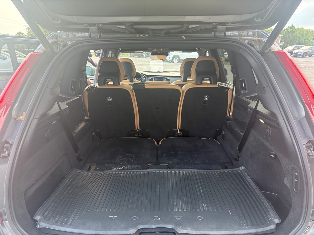 Photo 24 of this VOLVO XC90