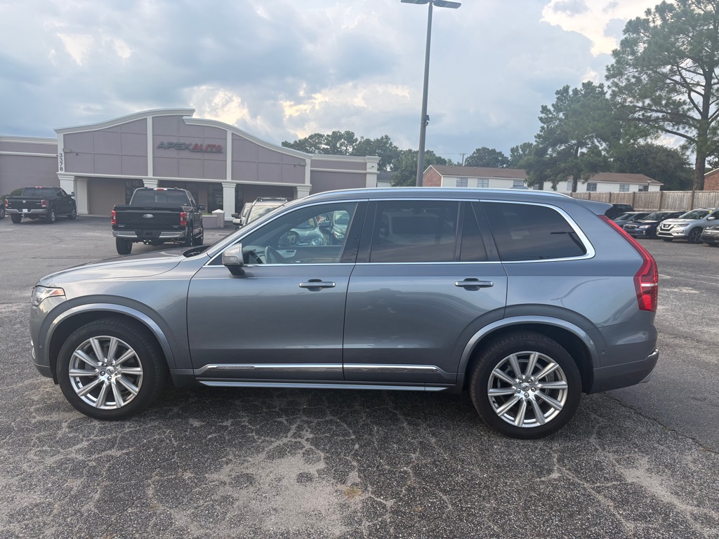 Photo 8 of this VOLVO XC90