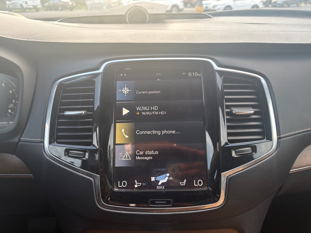 Photo 14 of this VOLVO XC90