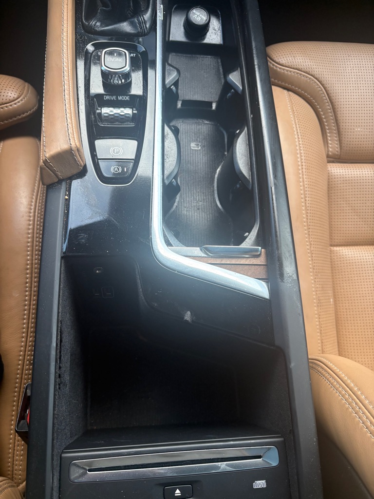 Photo 17 of this VOLVO XC90