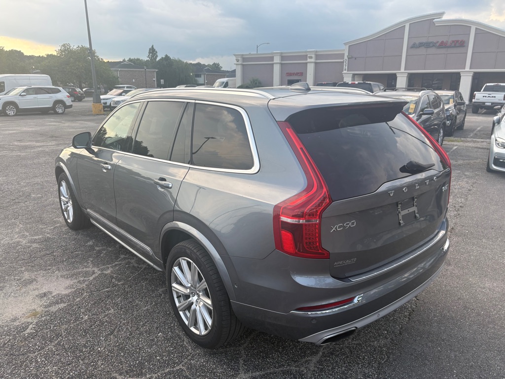 Photo 7 of this VOLVO XC90