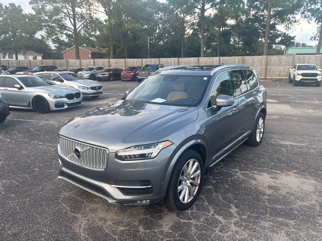 2017 VOLVO XC90