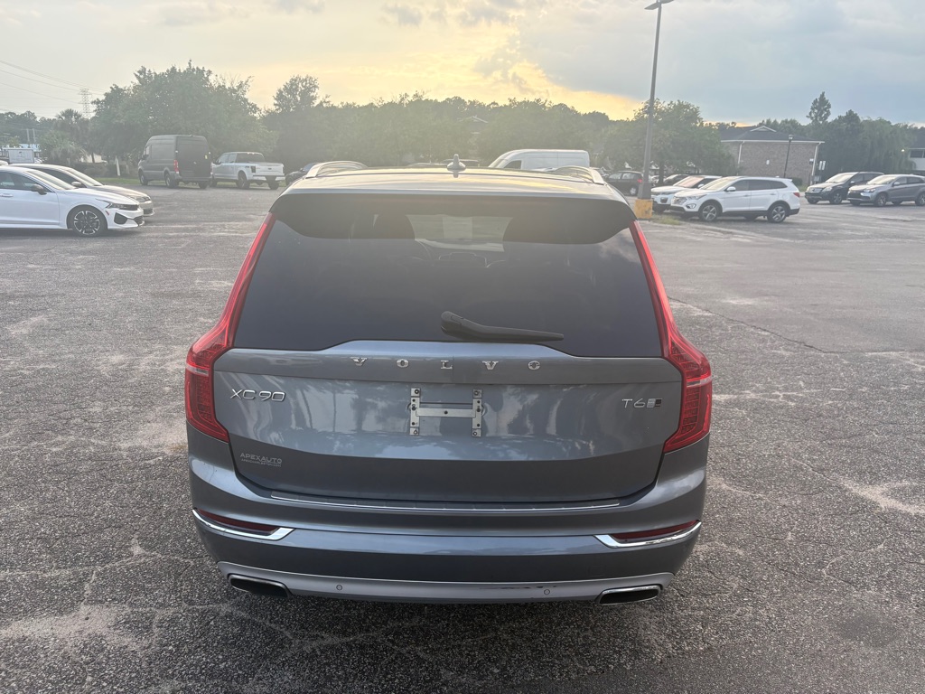 Photo 6 of this VOLVO XC90