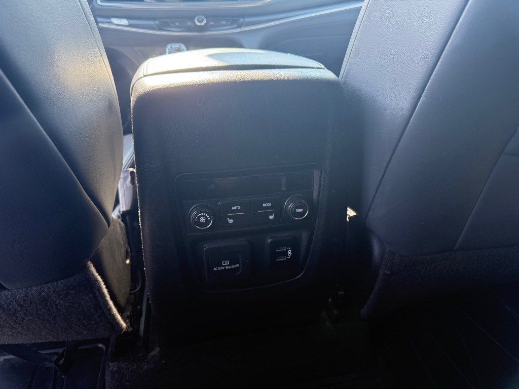 Photo 20 of this BUICK ENCLAVE