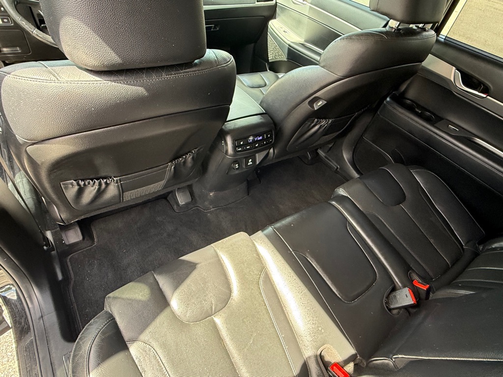Photo 18 of this HYUNDAI PALISADE