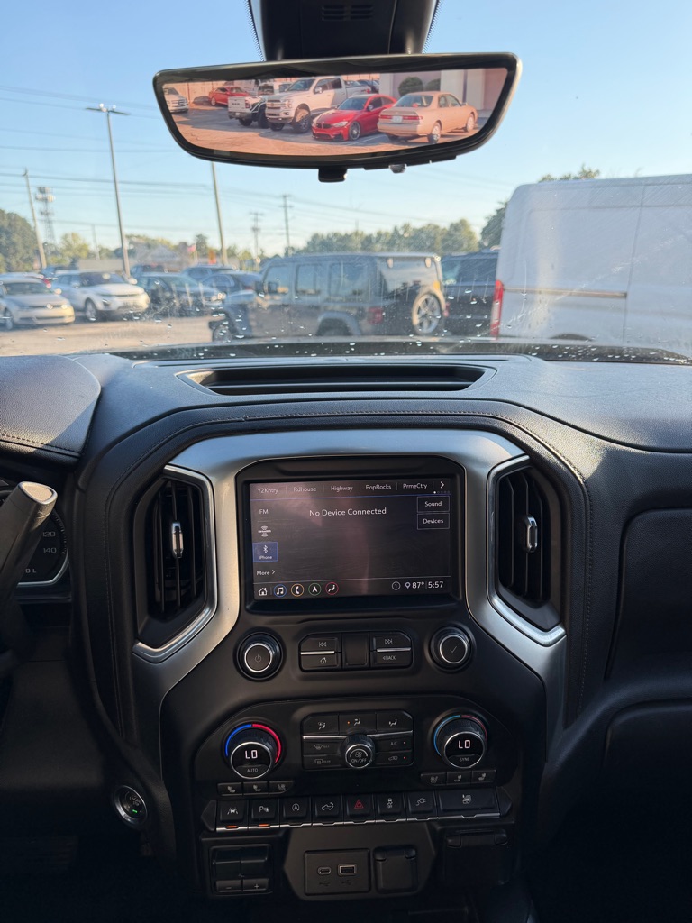 Photo 15 of this CHEVROLET SILVERADO 1500