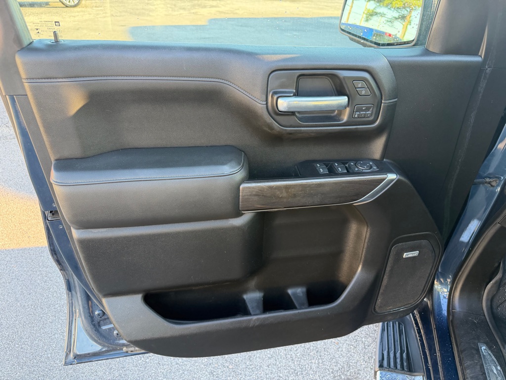 Photo 9 of this CHEVROLET SILVERADO 1500