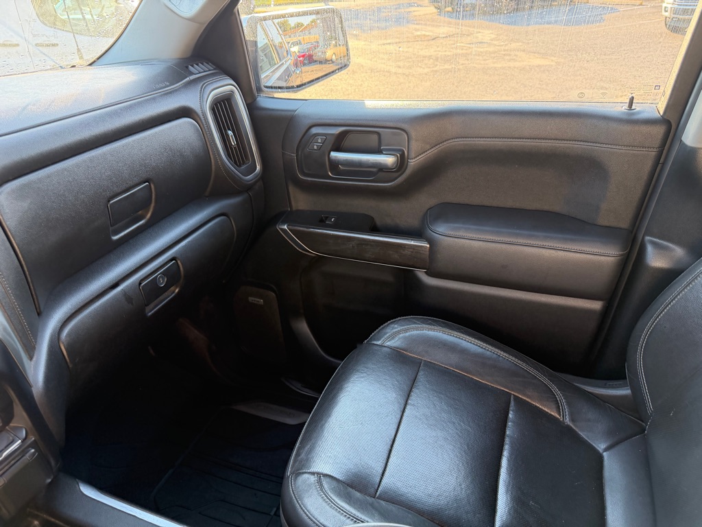 Photo 17 of this CHEVROLET SILVERADO 1500