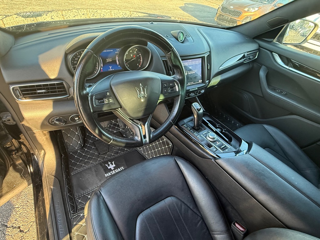 Photo 10 of this MASERATI LEVANTE
